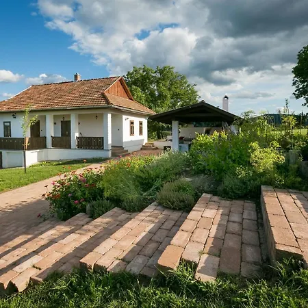 Csenger Vendeghazak 公寓 Matraverebely